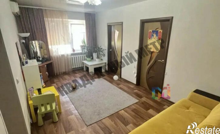 4-комн квартира Элиста, 3-й микрорайон, 8