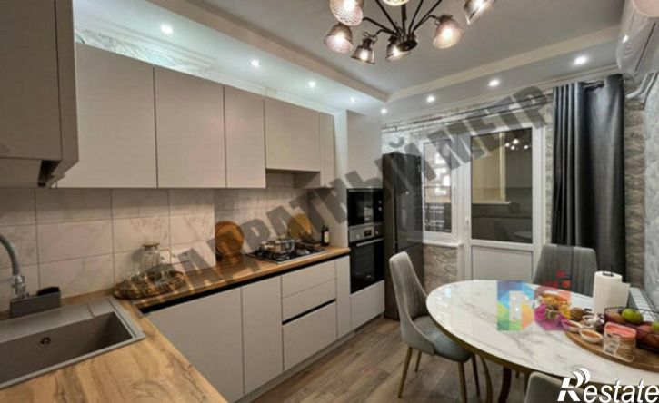4-комн квартира Элиста, 6-й микрорайон, 27
