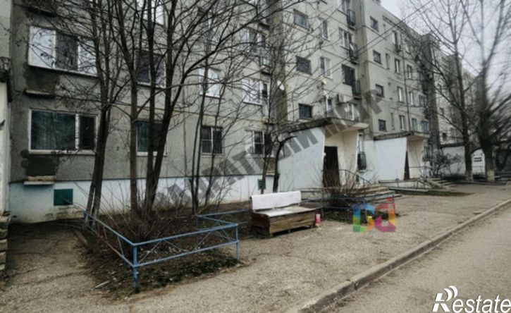 4-комн квартира Элиста, 8-й микрорайон, 61