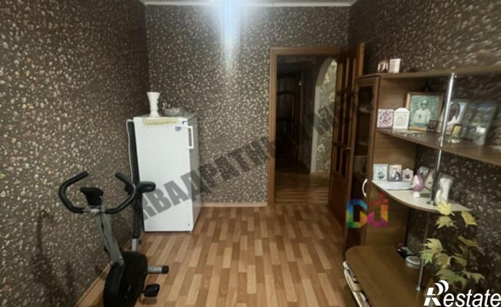 4-комн квартира Элиста, 8-й микрорайон, 61