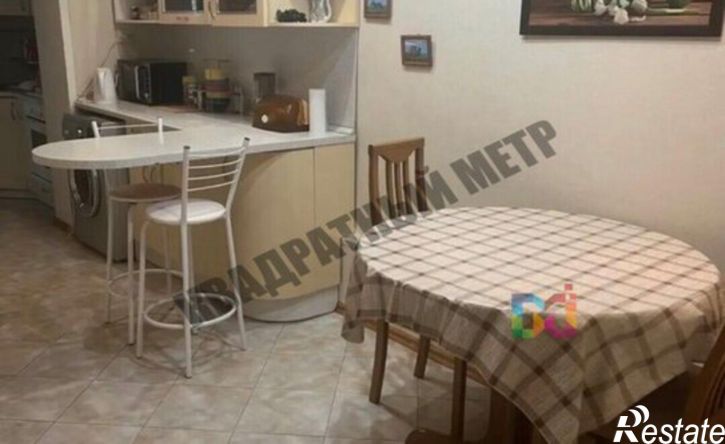 4-комн квартира Элиста, 8-й микрорайон, 18