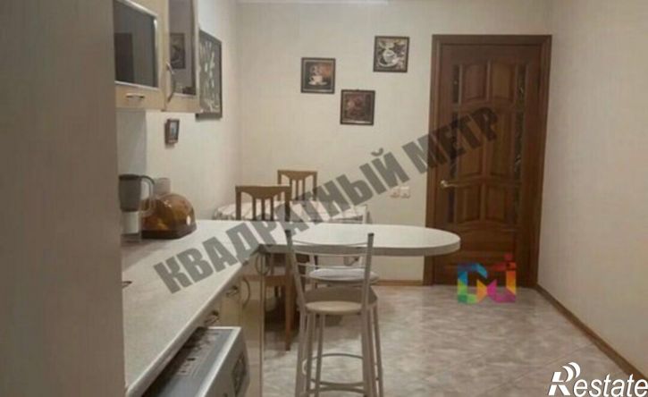 4-комн квартира Элиста, 8-й микрорайон, 18