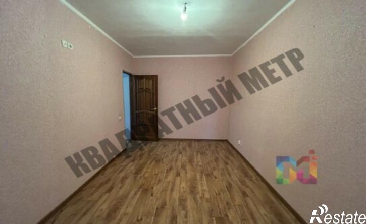 3-комн квартира Элиста, 4-й микрорайон, 40